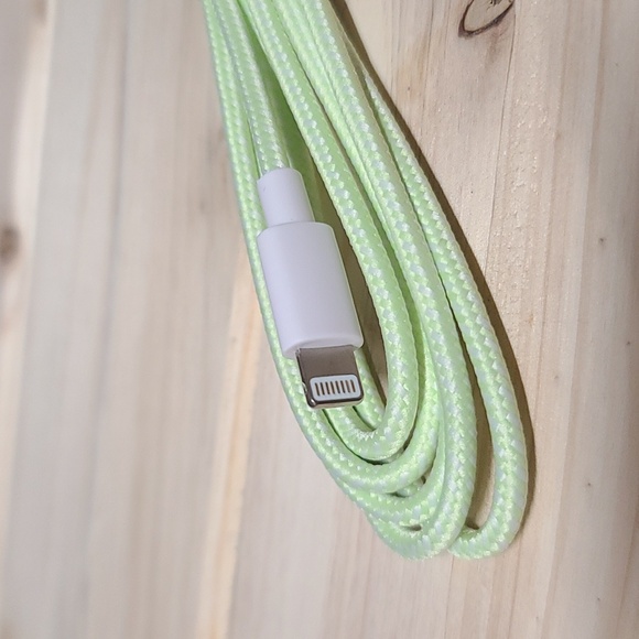 Charger Apple IPHONE OR IPAD CABLE CORD - CHOOSE COLOR Nwt - Picture 1 of 5